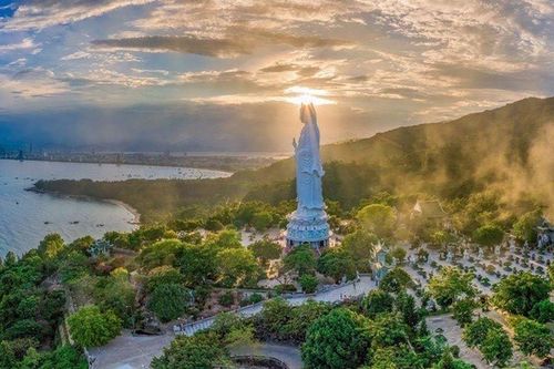 Chùa Linh Ứng Sơn Trà: Nơi trời biển giao hòa, tâm an giữa đại ngàn