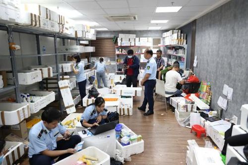 Truy quét hàng giả không thể 'đánh trống bỏ dùi'