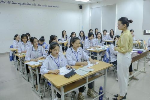 Đổi tên hai trường chuyên sau sáp nhập tỉnh, thành