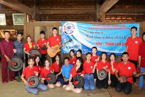 Nhân lực chất lượng cao - điểm tựa cho ngành du lịch bứt phá