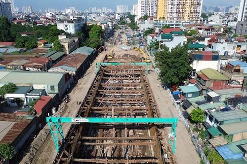 Hà Nội: Nhiều công trình xây dựng thiếu giàn giáo, rào chắn, hồ sơ chưa đạt