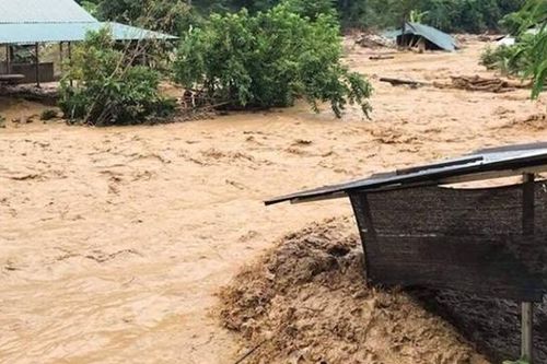 Hàng loạt điểm có nguy cơ lũ quét, sạt lở đất ở Nghệ An và Hà Tĩnh