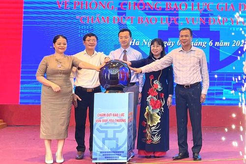 Hà Nội kiên trì, bền bỉ vì mái ấm không bạo lực