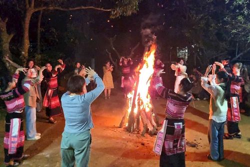 Khi người trẻ kết nối cộng đồng