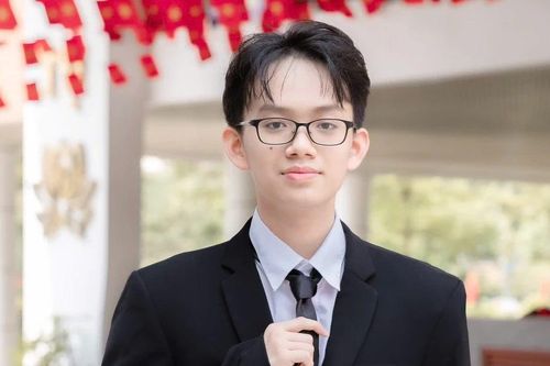 Thủ khoa Hà Nội đỗ 6 lớp chuyên: Học đều mới là đỉnh cao