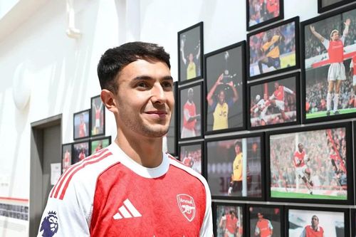 Arsenal chiêu mộ thành công 'thần đồng cờ vua'