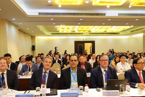 Chuyên gia Việt Nam và Quốc tế bàn về 'Phát triển kinh doanh và khởi nghiệp trong kỷ nguyên toàn cầu hóa và số hóa'