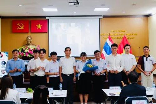 Chị Phạm Nguyễn Như Quỳnh làm Chủ tịch Hội Sinh viên Việt Nam tại Thái Lan