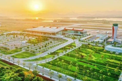 Hợp tác giữa Cảng HKQT Vân Đồn và Crystal Holidays: Thúc đẩy giao thương quốc tế tại Đặc khu kinh tế Vân Đồn