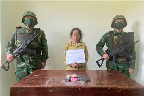 Đối tượng nghiện lâu năm bị bắt khi đang mua bán ma túy
