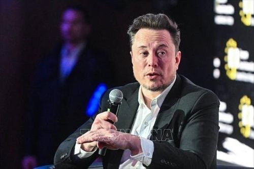 Tỷ phú Musk 'trật đường ray' tại Trung Quốc