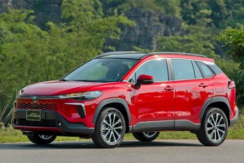 Toyota ưu đãi lớn cho khách mua Corolla Cross tháng 7/2025