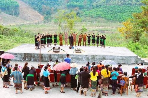 Độc lạ lễ đón tiếng sấm đầu năm của dân tộc Ơ Đu