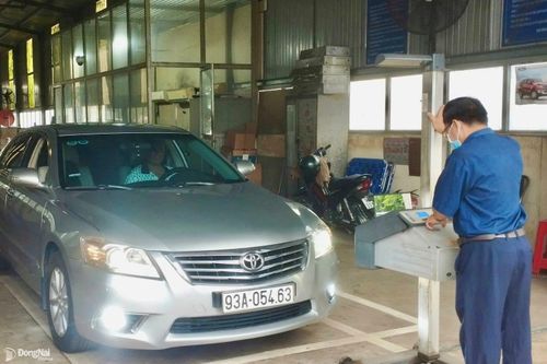Nhộn nhịp hoạt động tại 2 chi nhánh đăng kiểm ở phường Long Khánh và phường Bình Phước