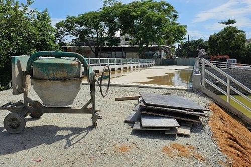 Phấn đấu hoàn thành cầu Vạn Xuân trước ngày 2/9