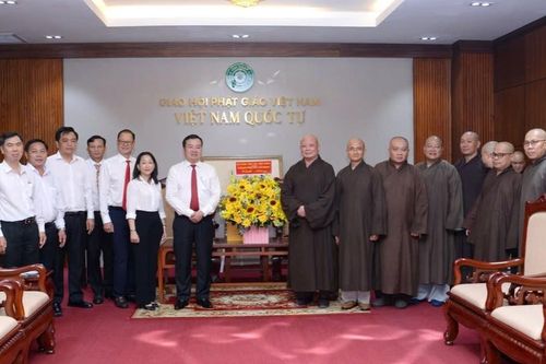 Giám đốc Sở Dân tộc và Tôn giáo TP.HCM Nguyễn Văn Đồng thăm lãnh đạo Ban Trị sự GHPGVN Thành phố