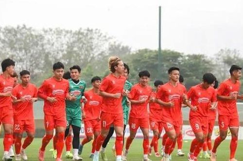HLV Kim Sang-sik loại 8 cầu thủ khỏi U23 Việt Nam trước giải Đông Nam Á