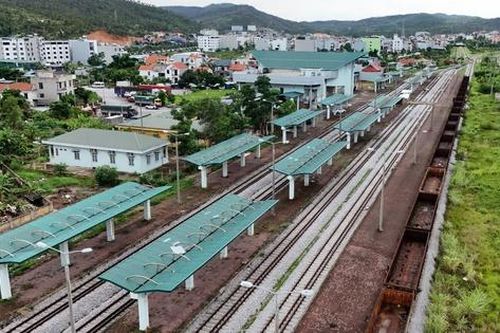 Ga Hạ Long vẫn ngóng tàu trở lại