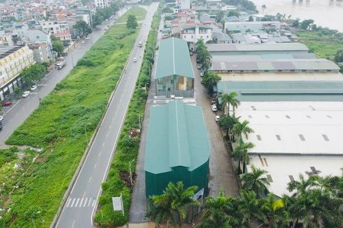 Hà Nội: Làm rõ thông tin dãy nhà liền kề cao tầng xây ngoài đê sông Đuống