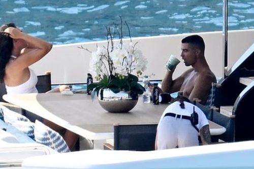 Không dự lễ tang Diogo Jota, Ronaldo cùng Georgina nghỉ dưỡng trên du thuyền ở Mallor