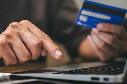 Nhận 100 triệu chuyển nhầm, cô gái tiêu hết và cái kết sau 8 tháng