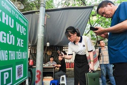 Hà Nội: Gần 95% lượt thanh toán trông giữ phương tiện không dùng tiền mặt