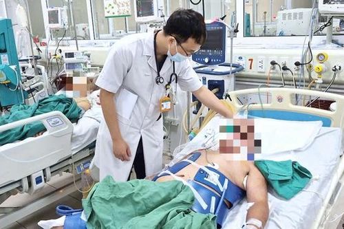 Cứu sống bệnh nhân mất ý thức khi đang sửa bồn nước nghi do điện giật