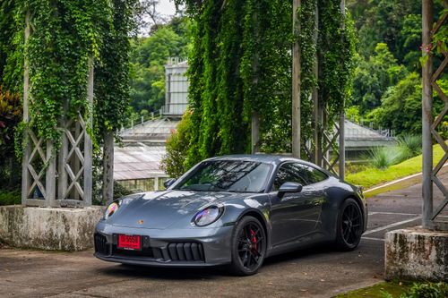 Trải nghiệm Porsche 911 GTS Hybrid – theo xu hướng hay đáng đồng tiền?