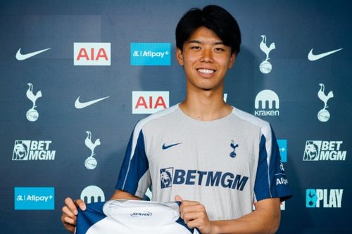 Thêm cầu thủ Nhật Bản đến Premier League