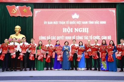Mặt trận Tổ quốc tỉnh Bắc Ninh công bố các quyết định về công tác tổ chức, cán bộ
