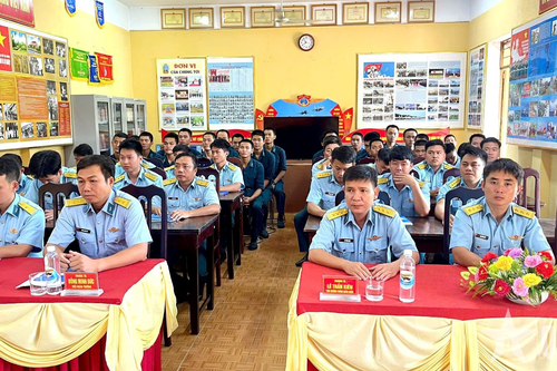 Sư đoàn Không quân 372 bế mạc huấn luyện nghiệp vụ cho lực lượng kiểm soát quân sự và vệ binh năm 2025