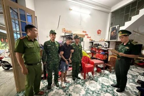 Bắt đối tượng liên quan đến ma túy ở khu vực biên giới biển