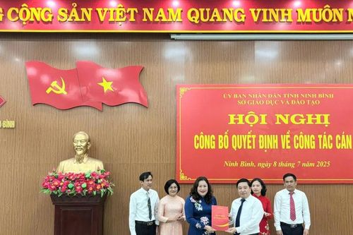 Ngành Giáo dục tỉnh Ninh Bình kiện toàn công tác cán bộ