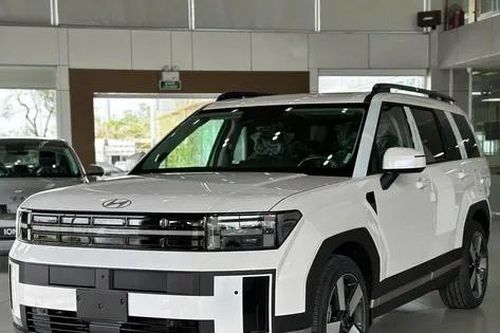Xả hàng tồn, Hyundai Santa Fe có giá chỉ từ 855 triệu đồng