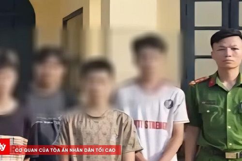 Bắt 10 đối tượng cầm dao chém nhau gây náo loạn đường phố
