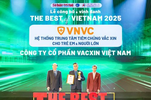 VNVC được vinh danh Hệ thống trung tâm tiêm chủng vắc xin tốt nhất Việt Nam 2025