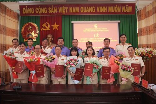 VKSND tỉnh Gia Lai công bố quyết định bổ nhiệm nhiều cán bộ lãnh đạo cấp phòng