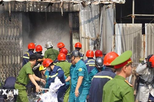 Thành phố Đà Nẵng: Cháy kho chứa vải tại phường An Khê