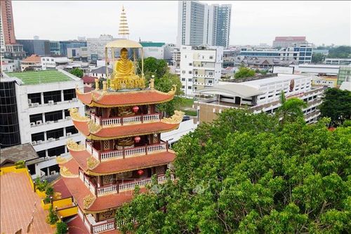 Hồn Việt giữa lòng Viêng Chăn