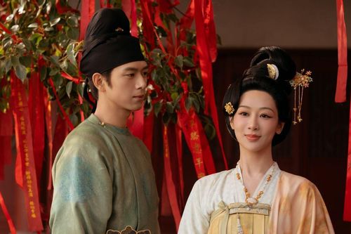 Hé lộ mức thù lao của dàn diễn viên Quốc Sắc Phương Hoa