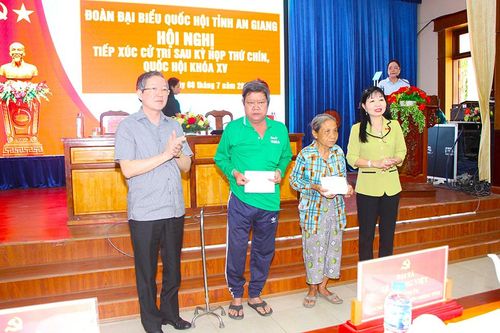 Đại biểu Quốc hội tiếp xúc cử tri tỉnh An Giang