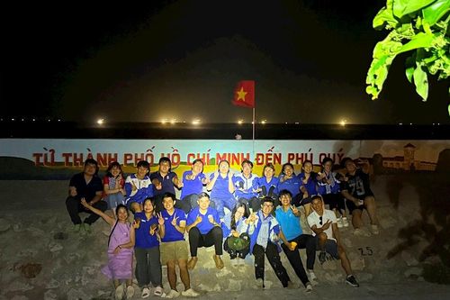 Từ Thành phố Hồ Chí Minh đến Phú Quý
