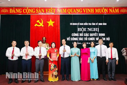 UBKT Tỉnh ủy Ninh Bình công bố Quyết định về tổ chức bộ máy và cán bộ
