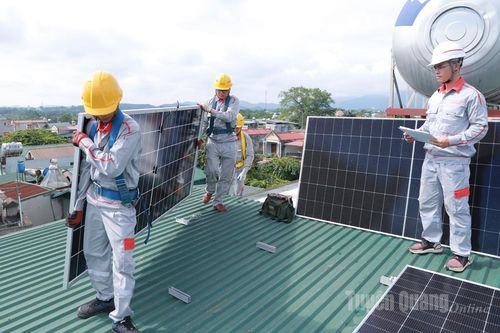 Tiên phong kiến tạo năng lượng xanh