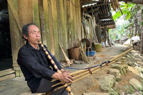 Tiếng khèn Mông trên đỉnh Nghè Luông