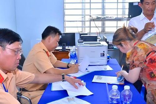 Cà Mau: Bố trí hai trụ sở Phòng CSGT, tạo thuận lợi cho người dân làm thủ tục