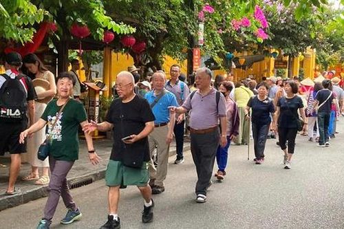 Du lịch Việt Nam tăng trưởng 'thần tốc' 6 tháng năm 2025