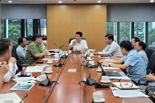 Bộ Xây dựng làm việc với Công ty TNHH Hòa Bình về giải pháp mới thi công dự án giao thông