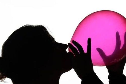 'Bóng cười': Những cuộc vui chết người
