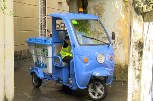 Làm sạch phố, ngăn bụi mịn với loạt trang thiết bị mới